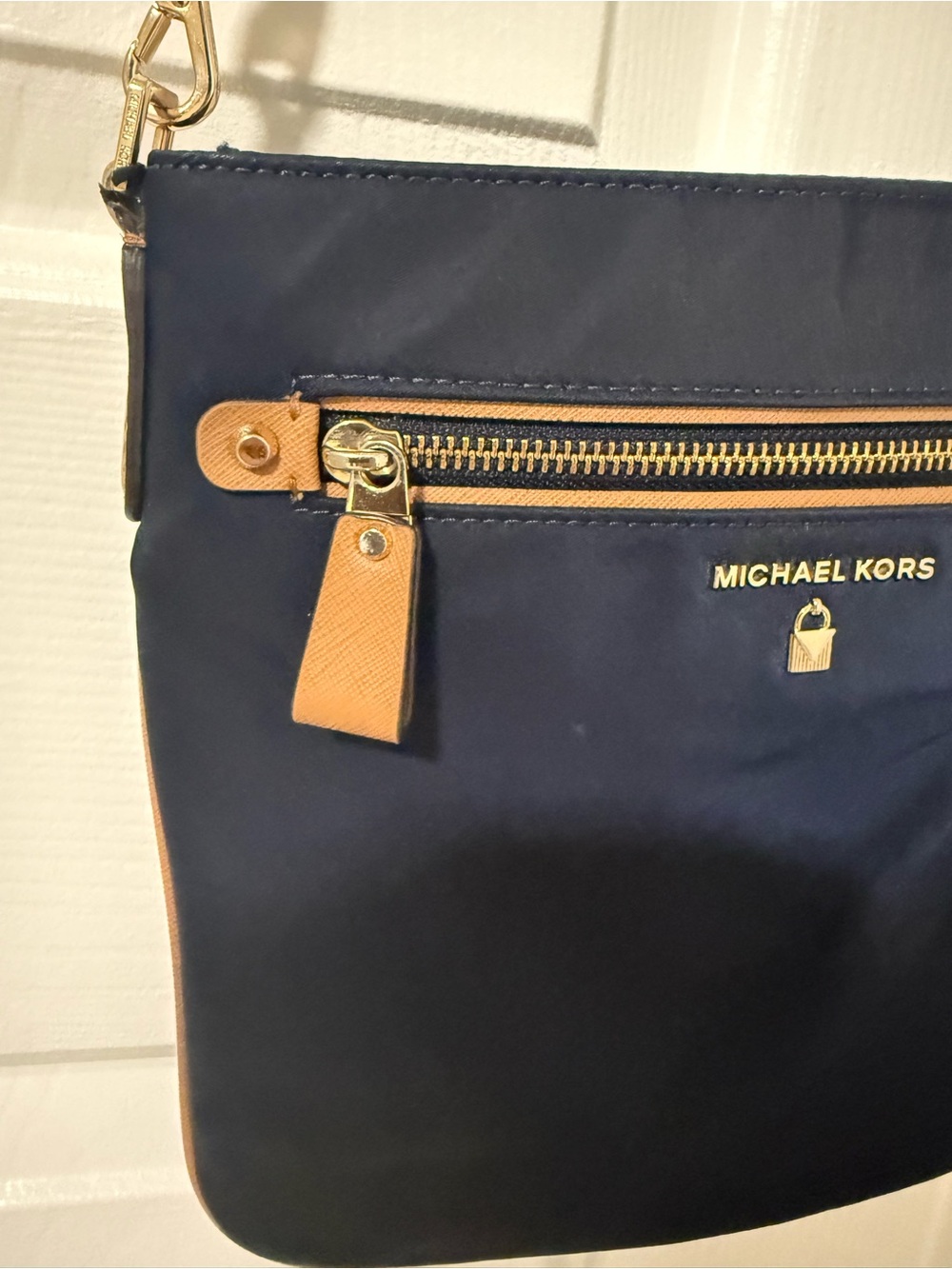 ✨ EUC Michael Kors Navy Crossbody - Picture 6 of 13